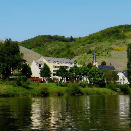 Vegan Hotel Und Restaurants Nicolay 1881 Цельтинген-Рахтиг Экстерьер фото