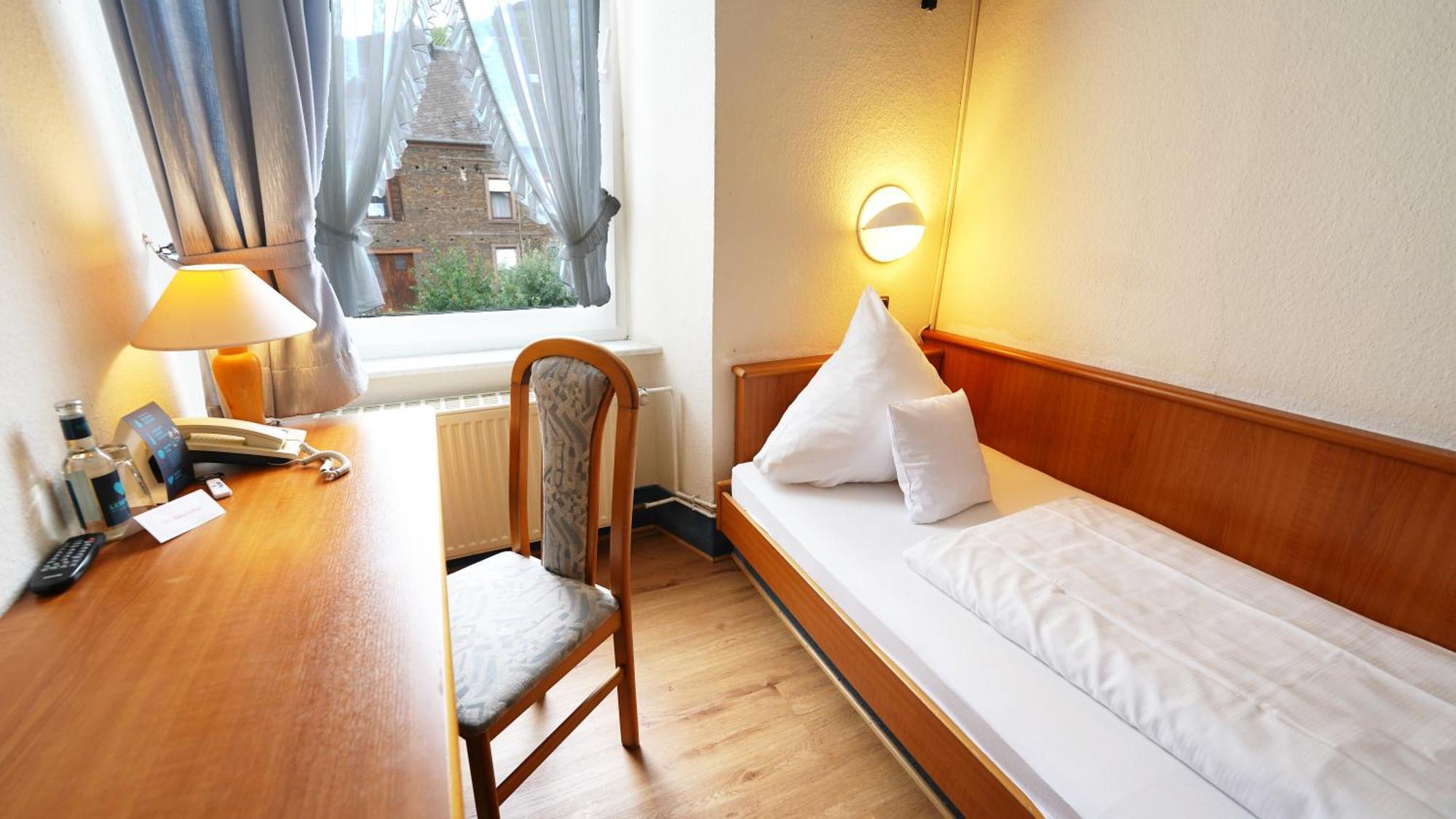 Vegan Hotel Und Restaurants Nicolay 1881 Цельтинген-Рахтиг Экстерьер фото