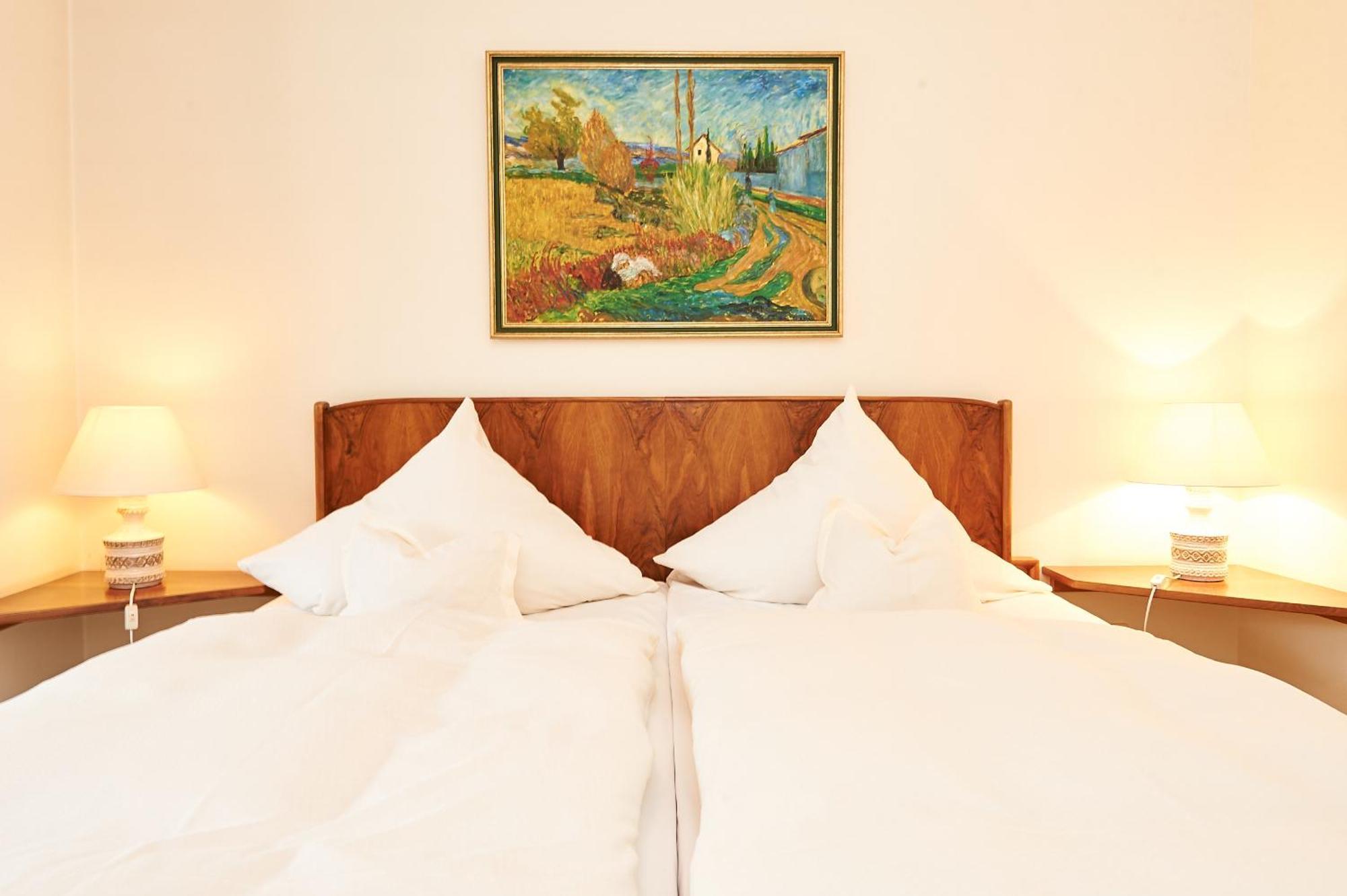 Vegan Hotel Und Restaurants Nicolay 1881 Цельтинген-Рахтиг Экстерьер фото