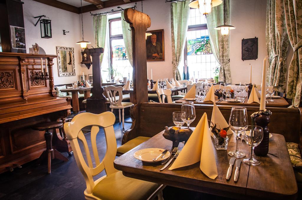 Vegan Hotel Und Restaurants Nicolay 1881 Цельтинген-Рахтиг Экстерьер фото